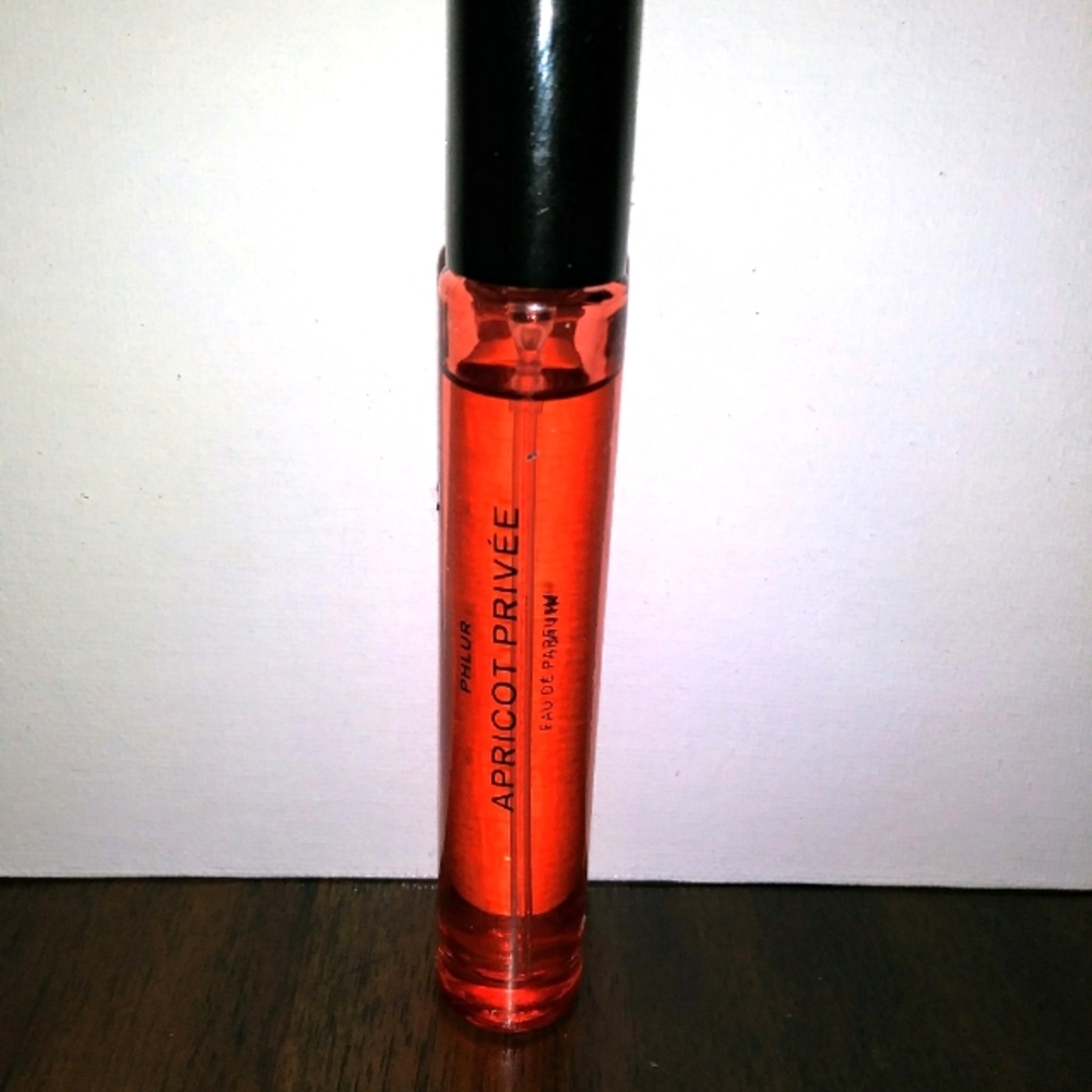 Phlur Apricot Privee Eau de Parfum travel spray